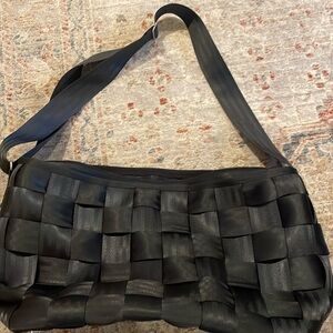 Harvey’s The Original Seatbelt Bag Black overnight Bag